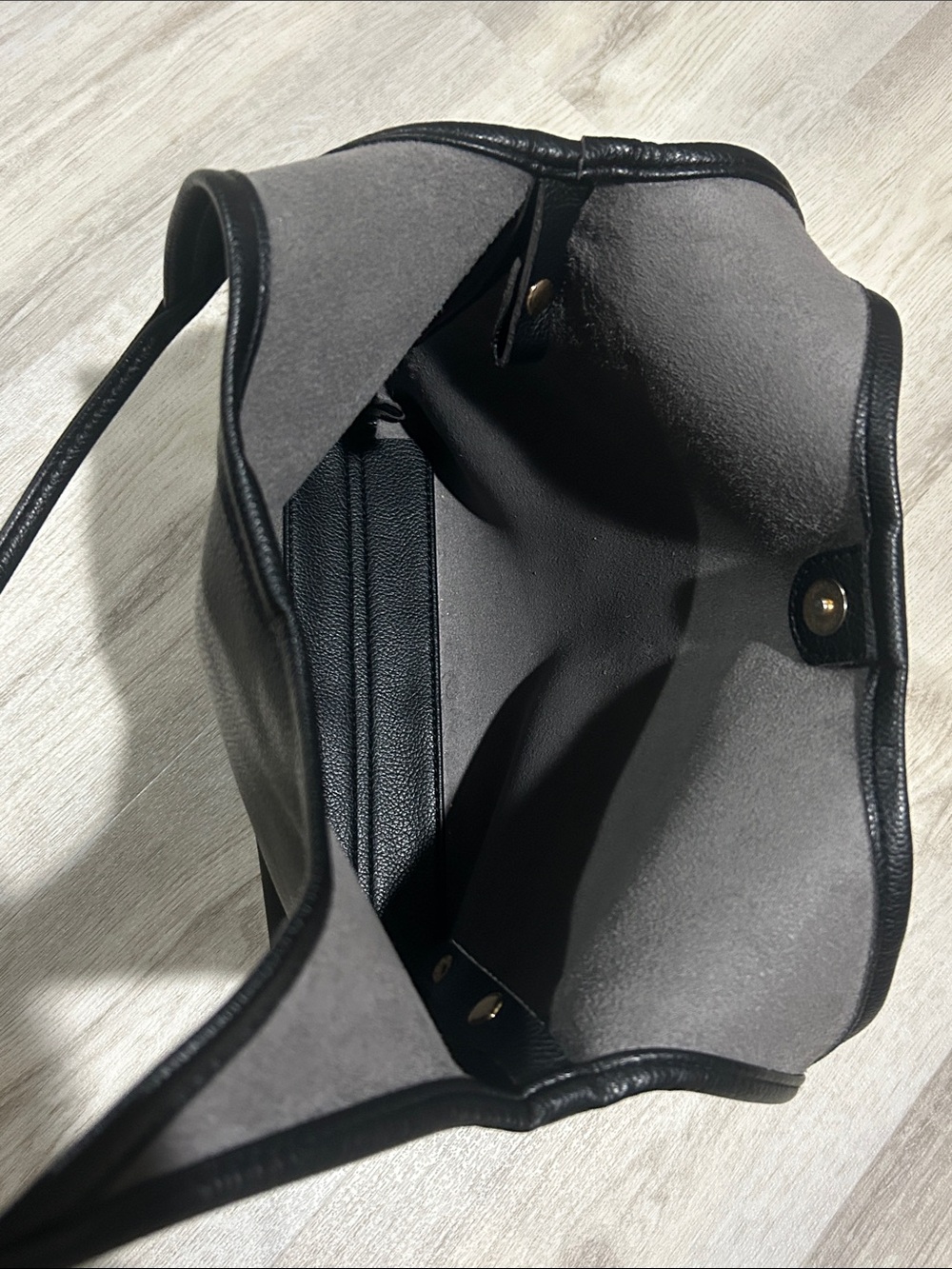 Montana West Classic Black Pebble Leather Shoulder Bag - Picture 4 of 5